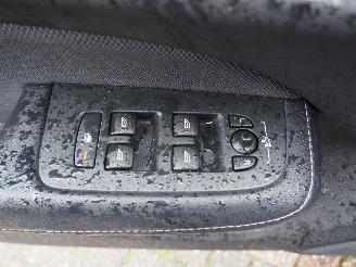 Volvo V-60 2.0 B3 r-Design Motorschade picture 21