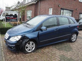 skadebil auto Mercedes B-klasse 180 CDI Automaat 2009/10