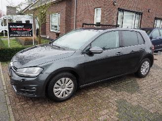 krockskadad bil auto Volkswagen Golf 1.4 TSI Connected Serie DSG 2016/6