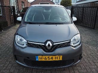 Renault Twingo 1.0 SCe Intens picture 2