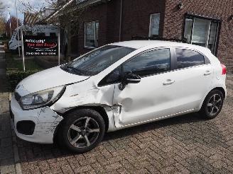 Damaged car Kia Rio 1.1 CRdi Plus Pack 2012/8
