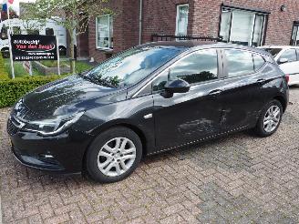 Voiture accidenté Opel Astra 1.0 Business+ 2016/2