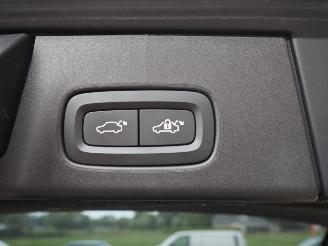 Volvo V-90 2.0 B4 R-Design Motorschaden picture 10