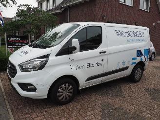 skadebil bedrijf Ford Transit Custom 2.0 Tdci L1H2 Trend 2020/12