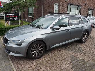 skadebil auto Skoda Superb 1.6 Tdi GreenLine Business Turbo Kapot 2018/2