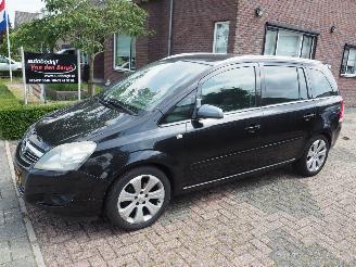  Opel Zafira 1.8 Cosmo 7 Persoons 2010/3