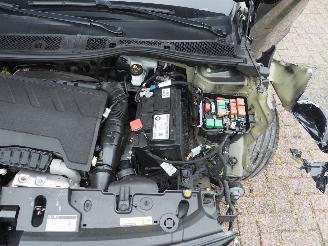 Peugeot 208 1.2 PureTech Active Pack Automaat picture 14