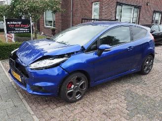 Unfallwagen Ford Fiesta 1.6 ST2 2015/9