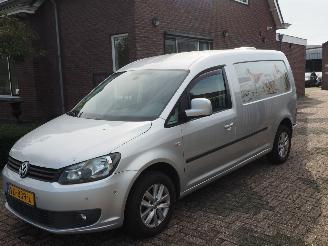 Voiture accidenté Volkswagen Caddy 1.6 Tdi Maxi 2013/5