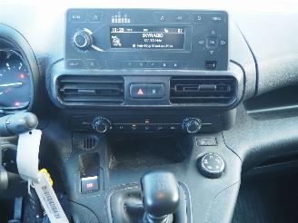 Toyota Proace City 1.5 D-4D Runner Long L2 picture 17