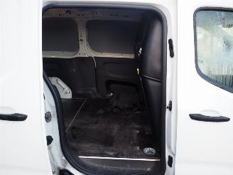 Toyota Proace City 1.5 D-4D Runner Long L2 picture 11