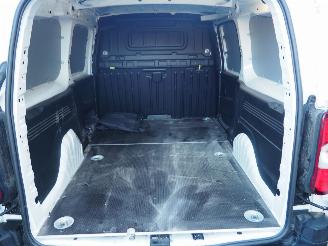 Toyota Proace City 1.5 D-4D Runner Long L2 picture 12