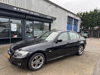krockskadad bil auto BMW 3-serie 320i 125KW AIRCO SEDAN 2009/9