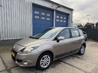 uszkodzony samochody osobowe Renault Scenic 1.4 TCE AIRCO 96KW 2010/3