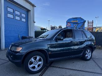 Damaged car BMW X5 4.4 V8 210KW 2000/6