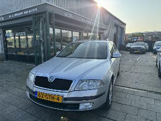 Skoda Octavia 1.6 FSI 85KW AIRCO picture 2