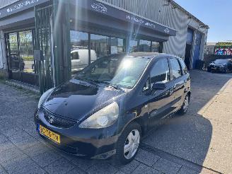 skadebil auto Honda Jazz 1.2 AIRCO 2006/9