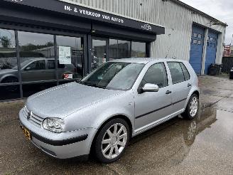 krockskadad bil auto Volkswagen Golf 1.4 16V AIRCO 5-DEURS 2002/4