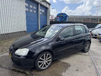 Vaurioauto  passenger cars Volkswagen Golf 1.4 TSI AUTOMAAT LEER 2008/4