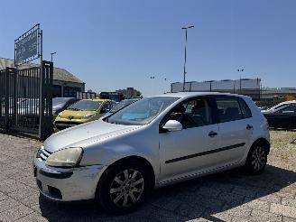 uszkodzony samochody osobowe Volkswagen Golf 1.6 AIRCO AUTOMAAT 2005/1