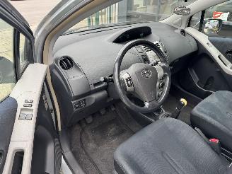 Toyota Yaris 1.0 AIRCO 5-DEURS picture 6