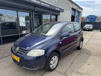 Damaged car Volkswagen Fox 1.2 AIRCO 84.000 KM NAP!! 2006/3