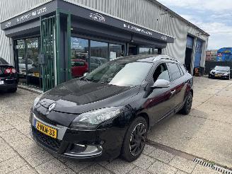 Damaged car Renault Mégane 1.5 DCI BOSE 2011/1
