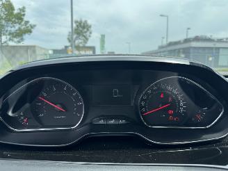 Peugeot 208 1.2 VTI AIRCO picture 11