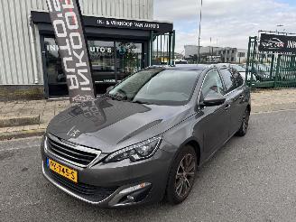 Coche accidentado Peugeot 308 1.2 96KW 2017/7