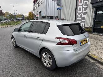 Peugeot 308 1.2 81KW AIRCO 5-DEURS picture 5