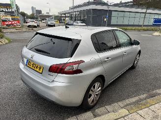 Peugeot 308 1.2 81KW AIRCO 5-DEURS picture 4