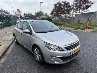 Peugeot 308 1.2 81KW AIRCO 5-DEURS picture 3