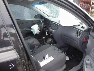 Kia Rio Rio II (DE), Hatchback, 2005 / 2011 1.4 16V picture 5