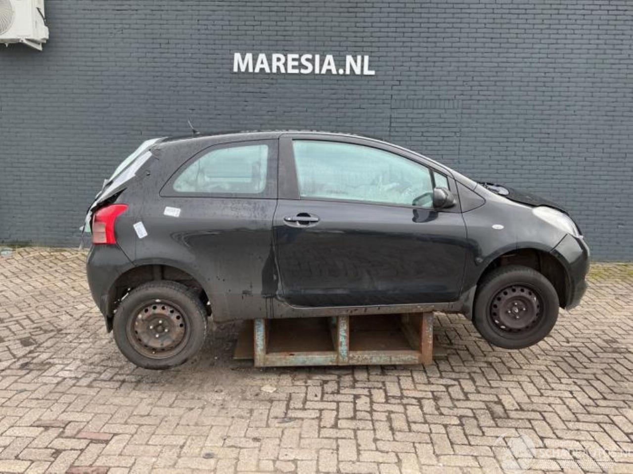 Toyota Yaris Yaris II (P9), Hatchback, 2005 / 2014 1.3 16V VVT-i