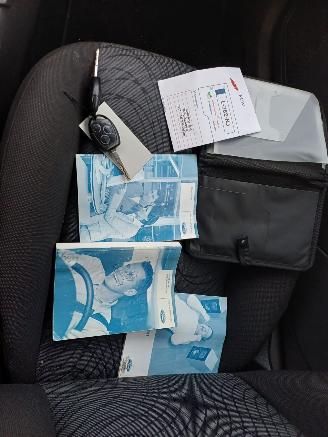 Ford Focus 1.6-16V TREND picture 13