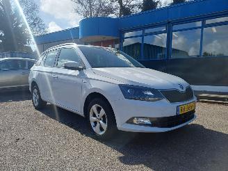 krockskadad bil auto Skoda Fabia Ambition 2018/2