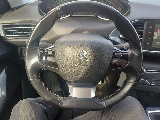 Peugeot 308 1.2 PureTech Style picture 9
