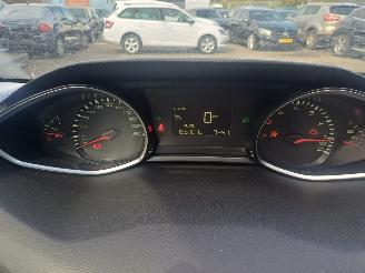 Peugeot 308 1.2 PureTech Style picture 8