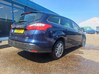 Ford Focus Wagon 1.0 EcoBoost Titanium picture 4