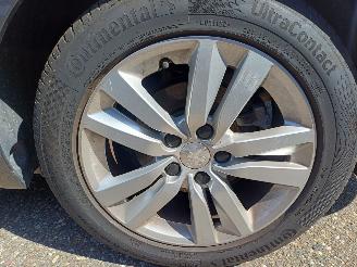 Peugeot 308 SW 1.2 PureTech Blue Lease Executive picture 13