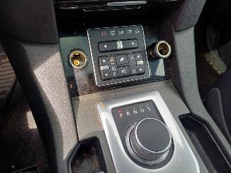 Land Rover Discovery 3.0 SDV6 HSE picture 10