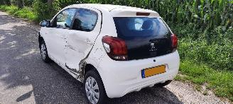 Peugeot 108 1.0 12v e vti picture 3