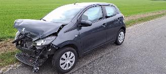 Sloopauto Peugeot 108 1.0 E VTI 2015/1