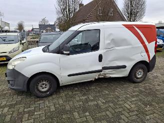 skadebil auto Opel Combo VAN 1.3 CDTI 2012/8