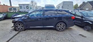 Uttjänta bilar auto Toyota Avensis  2012/4