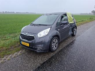 Vaurioauto  passenger cars Kia Venga 1.6 CVVT AUTOMAAT 2015/7