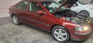 Volvo S-60 2.4 T picture 6