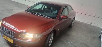 Volvo S-60 2.4 T picture 2