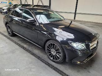 Coche accidentado Mercedes E-klasse 200d Limo 110-KW Automaat 2016/12