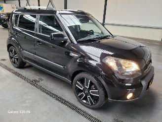 skadebil auto Kia Soul 1.6 95-KW BASS 5drs Leder 2012/3